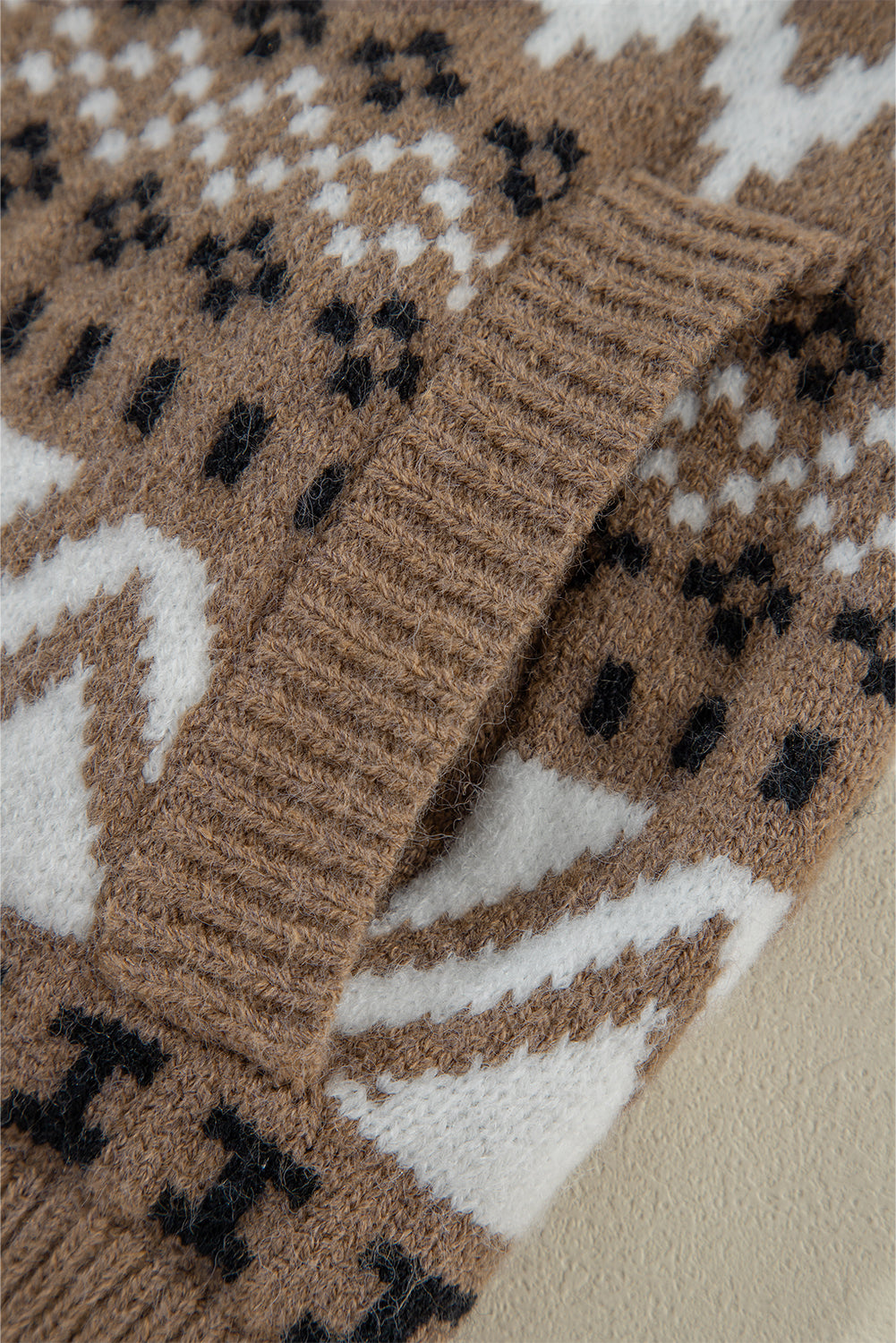 Brown Geometric Print Ribbed Trim Zipper Collar Sweater